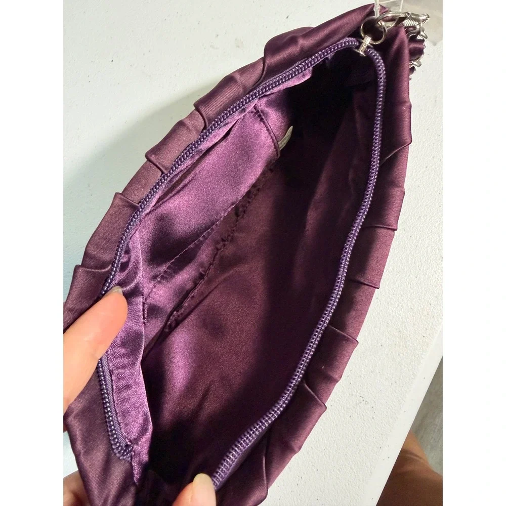 Macys Elegant Satin‎ Pleated Clutch Purse With Chain Strap Evening Bag - Picture 3 of 3